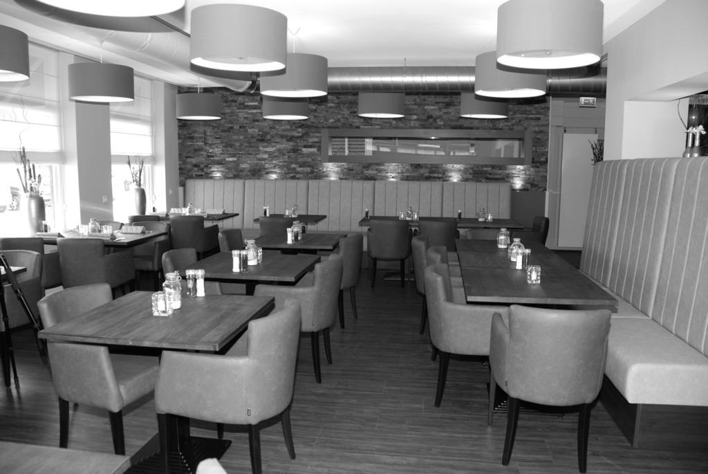 图依思酒店 - 餐馆 Dinteloord 外观 照片