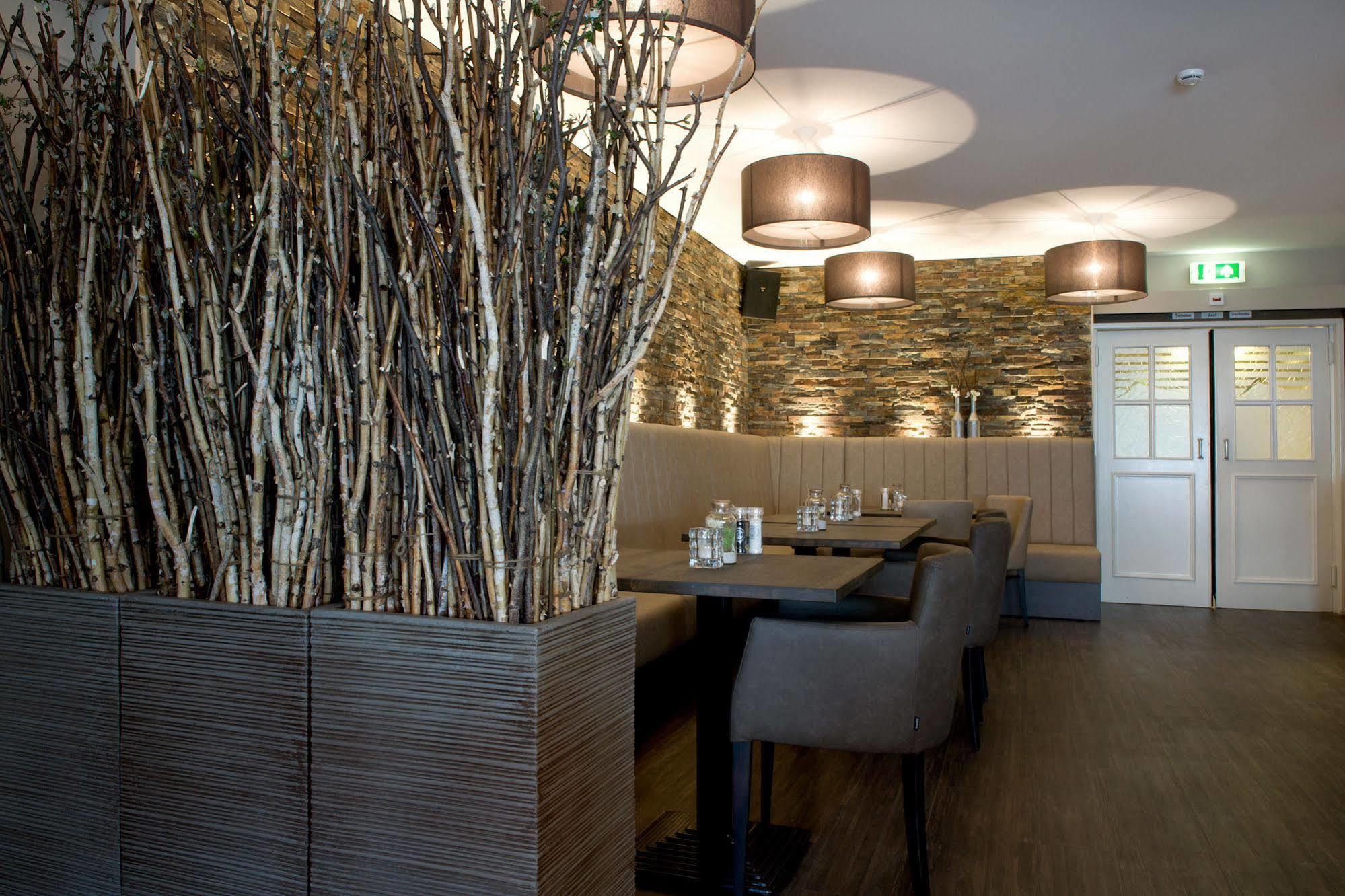 图依思酒店 - 餐馆 Dinteloord 外观 照片