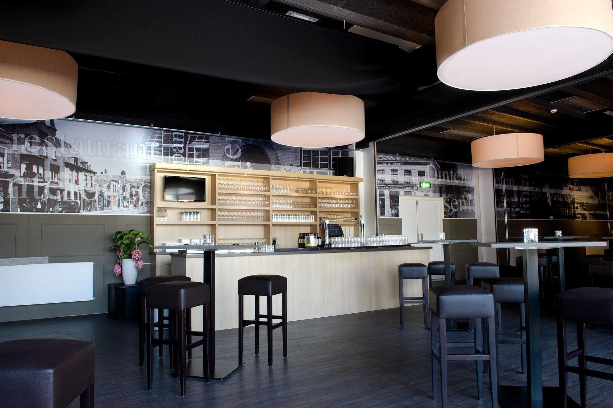 图依思酒店 - 餐馆 Dinteloord 外观 照片